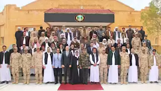 قيادة المنطقة الغربية العسكرية تستقبل عددًا من شيوخ وعواقل مطروح 