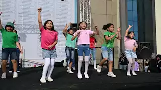 عروض قصور الثقافة تبهر جمهور معرض الكتاب.. تألق كورال “فكرة” وإبداع أطفال بورسعيد