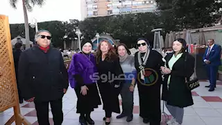 صور.. منى السيسي بالكوفية الفلسطينية مع السفيرة الأمريكية