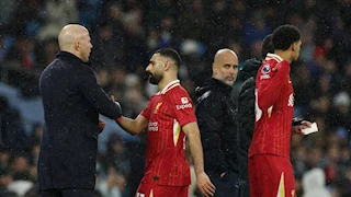 سلوت يكشف سبب جلوس صلاح بديلاً في مباراة ليفربول ووست هام