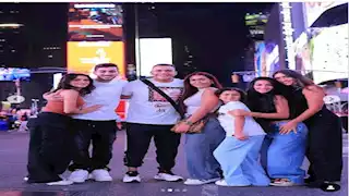 والده حرق ملابسه ووالدته غضبت من جوزيه.. 20 صورة وأبرز المعلومات عن عائلة عصام الحضري