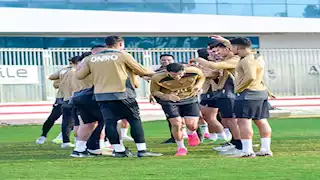 ممر شرفي.. استقبال خاص للاعب الزمالك الجديد في الظهور الأول (صور)