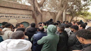 بالصور.. أهالي كفر الشيخ يشيعون جثمان سوداني سقط أثناء تعليق زينة رمضان