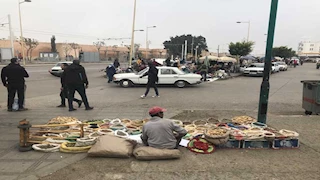 بعد إخلاء الموسكي.. ننشر عقوبة الباعة الجائلين وفقًا للقانون