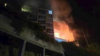 فيديو وصور.. حريق هائل في فندق بمدينة طبريا شمال إسرائيل