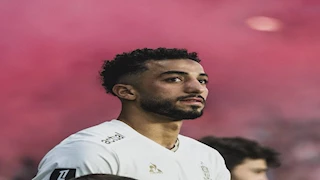 4 صور لمحمد عبد المنعم لاعب نيس الفرنسي في المصيف
