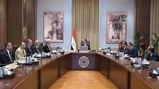 رئيس الوزراء: إعادة هيكلة الجامعة العمالية وتفعيل دورها