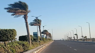 أمطار ورياح مثيرة للأتربة.. الأرصاد تعلن تفاصيل طقس الإثنين 