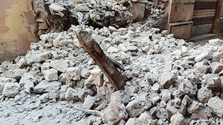 انهيار عقارين وسقوط أجزاء من ثالث يثير الذعر في مصر القديمة