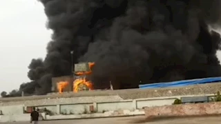 حريق بمخزن مواد غذائية خلف فندق شهير بالمهندسين