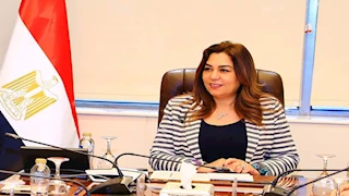 صور| إزالة عقار مخالف بعين شمس وإحالة مسؤولين للنيابة.. والوزيرة: رسالة للمخالفين