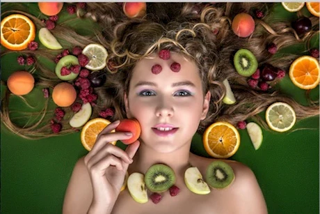 شعر المرأة تاج جمالها- 9 فواكه صيفية تعزز صحته