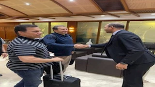 قادمون من ليبيا.. حسام البدرى ورياضيون مصريون يصلوا مطار القاهرة  (صور)