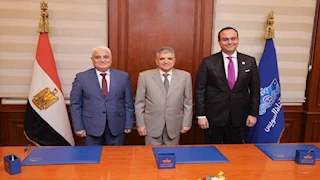 تكامل استراتيجي لخدمة العاملين.. قناة السويس والتأمين الصحي والاجتماعي يوقعون مذكرة عمل مشتركة
