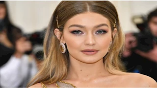 نجمة الإعلانات.. 16 صورة لـ جيجي حديد أشهر عارضة أزياء في العالم