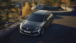 رينو تطلق سيارتها أوسترال الهجينة الجديدة.. أسعار ومواصفات 