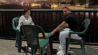 على كورنيش النيل.. مي كساب رفقة زوجها أوكا
