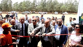 تنتج 156 مليون كتكوت سنويًا.. محافظ المنيا يتفقد مشروعات مؤسسة العناني (صور)
