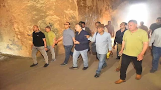  بالصور - الكهف العجيب وأسرار مدينة الذئب في جبل أسيوط الغربي