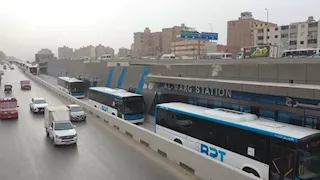 حدث في منتصف الليل| أسعار تذاكر الأتوبيس الترددي على الدائري.. وموجة حارة بكافة الأنحاء
