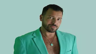 طرح أغنية "حبيبنا" للمطرب الأردني يزن السعيد على الراديو 9090