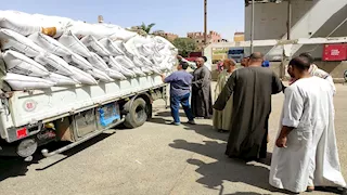 توريد 345 ألف طن قمح لصوامع داخل وخارج أسوان (صور)