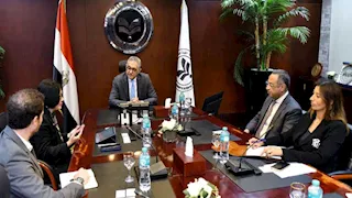 هيئتا الاستثمار في مصر وهونج كونج تبحثان مستقبل مناطق المال والأعمال