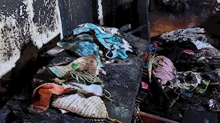 ضحايا حريق دمر 4 منازل بسوهاج: "بيوتنا اتحوّلت كوم تراب ونايمين في الشارع"