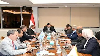 وزير الإسكان يؤكد أهمية توطين صناعة محطات التحلية