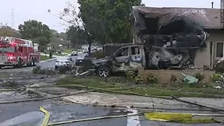 قتلى ومصابون ودمار مبانٍ في سقوط طائرة فوق منطقة سكنية بأمريكا