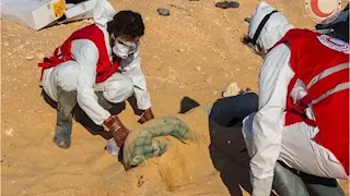 العثور على جثث 7 مهاجرين سودانيين تقطعت بهم السبل في صحراء ليبيا