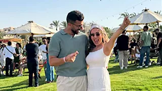 أول ظهور لـ منة عدلي القيعي مع يوسف حشيش بعد عقد قرانهما (صور)