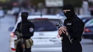 قوات الأمن السوري تضبط مستودع أسلحة وذخائر في شرقي البلاد