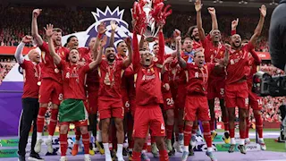 أسرة صلاح تشهد التاريخ.. ما لم تشاهدة من توزيع جوائز الدوري الإنجليزي الممتاز (صور وفيديوهات)