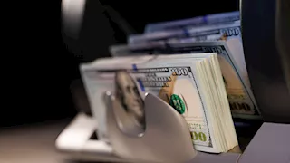 وقف بنكي الأهلي ومصر الشهادة الدولارية للعائد التراكمي.. ما البدائل؟