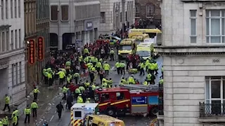 بالفيديو.. حادث دهس خلال احتفالات ليفربول بلقب الدوري الإنجليزي