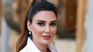 فستان بدون بطانة.. سيرين عبدالنور تنشر جلسة تصوير جديدة 