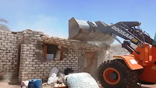 بالصور- إزالة 50 طاحونة وكسارة ذهب مخالفة بأسوان
