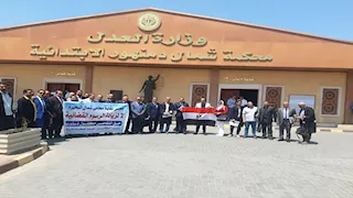 بالصور- وقفة احتجاجية لمحامين البحيرة اعتراضًا على زيادة الرسوم القضائية