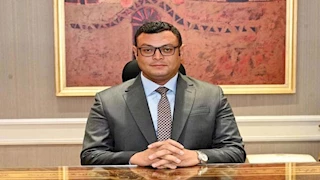 وزير الإسكان يتابع إنشاء مستشفى ومجمع ورش حرفية بالعبور 