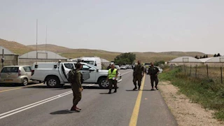الاحتلال الإسرائيلي يُغلق مداخل أريحا والأمم المتحدة تحذر من "تهجير قسري" للفلسطينيين