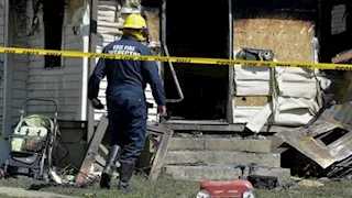 حادث مروع.. قطار يدهس مشاة وينهي حياة شخصين في هذه الدولة 