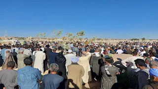 توفى يوم خروجه على المعاش.. فيديو جنازة رئيس مدينة طهطا بسوهاج