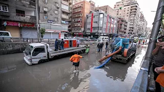 سيناريو الإسكندرية قد يتكرر.. 4 محافظات على موعد مع تقلبات جوية غدًا