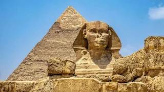 هل توجد أسفل الأهرامات وأبو الهول أسرار مخفية؟.. زاهي حواس يوضح