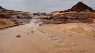 سيل خفيف يضرب منطقة شق الثعبان في طابا