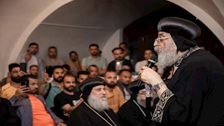 بالصور.. البابا تواضروس يلتقي أبناء الكنيسة القبطية في صربيا