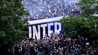 ليلة الحلم الكبير.. جماهير الإنتر تزحف إلى "جوسيبي مياتزا" قبل موقعة برشلونة