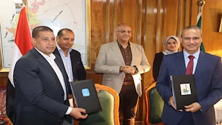 القليوبية ودار المعارف توقعان بروتوكولًا لإقامة معرض دائم لإصدارات المؤسسة ببنها -صور 