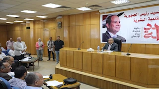 إنشاء مدارس ومراكز للشباب وصرف إعانات عاجلة.. تفاصيل لقاء محافظ المنيا والمواطنين اليوم